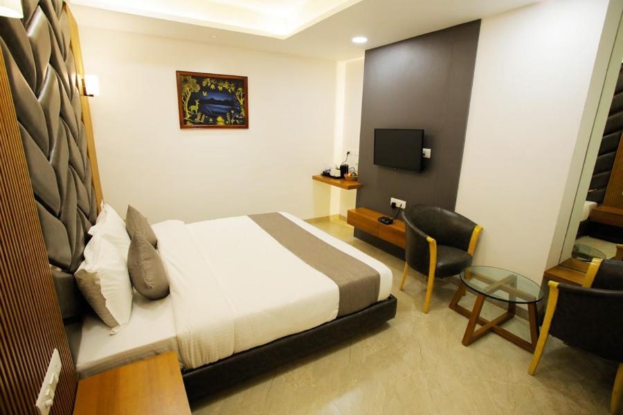 Hotel The Grand Indore Exterior photo