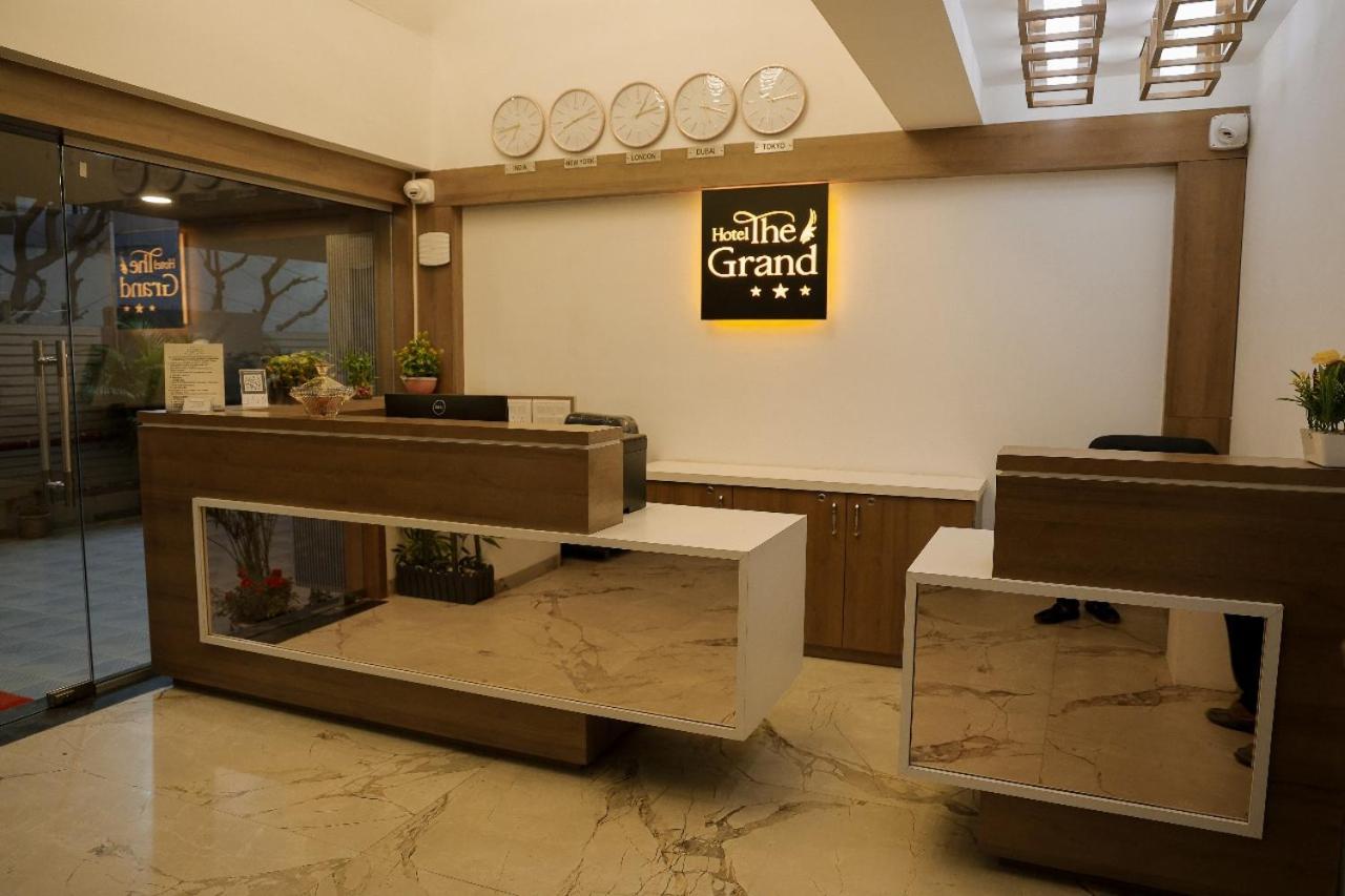 Hotel The Grand Indore Exterior photo